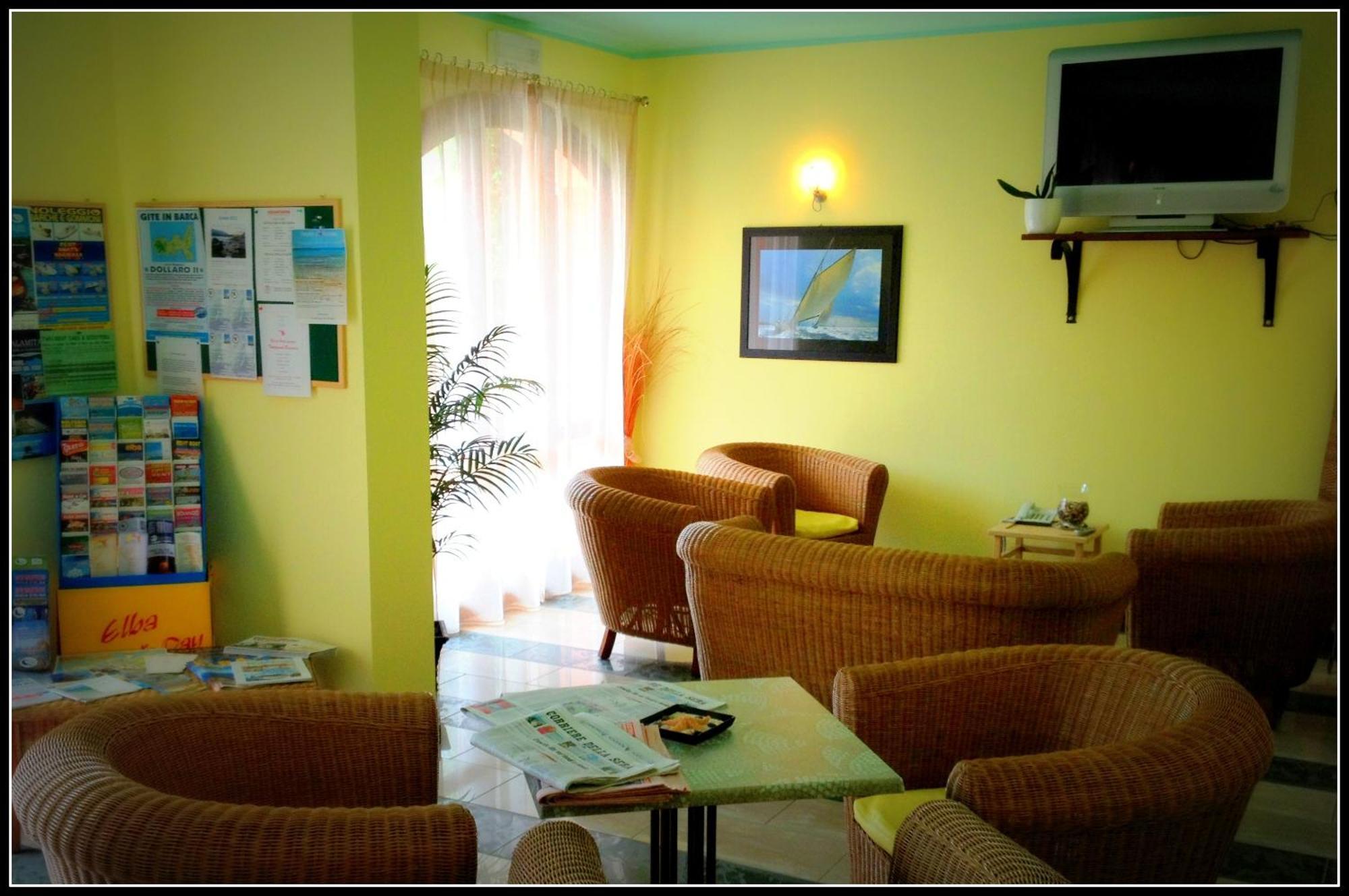 Hotel Mistral Marina di Campo Buitenkant foto
