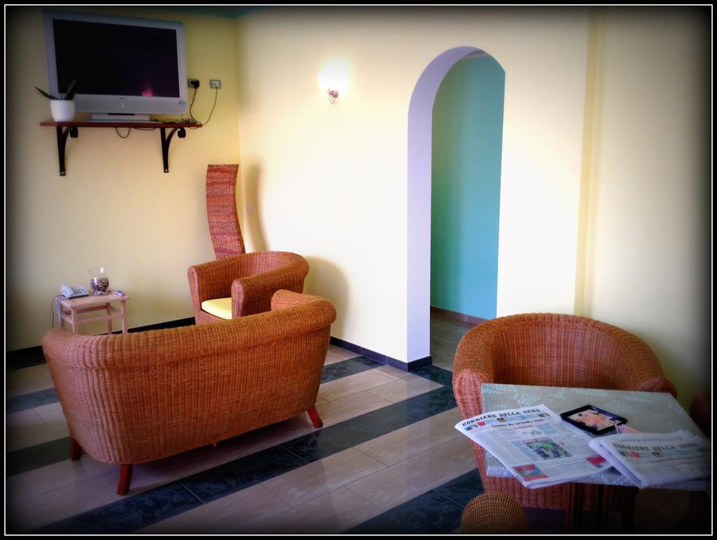 Hotel Mistral Marina di Campo Buitenkant foto