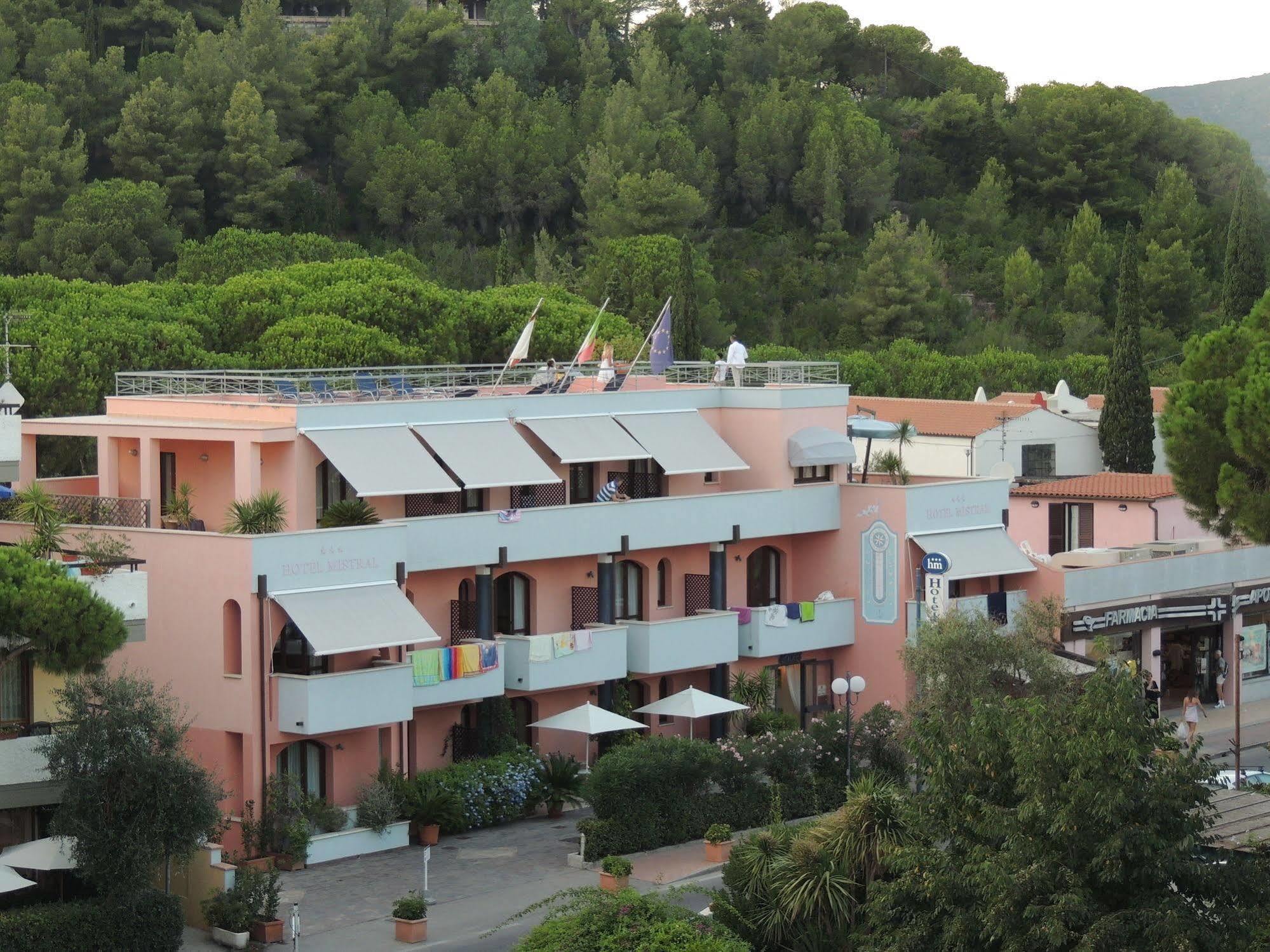 Hotel Mistral Marina di Campo Buitenkant foto