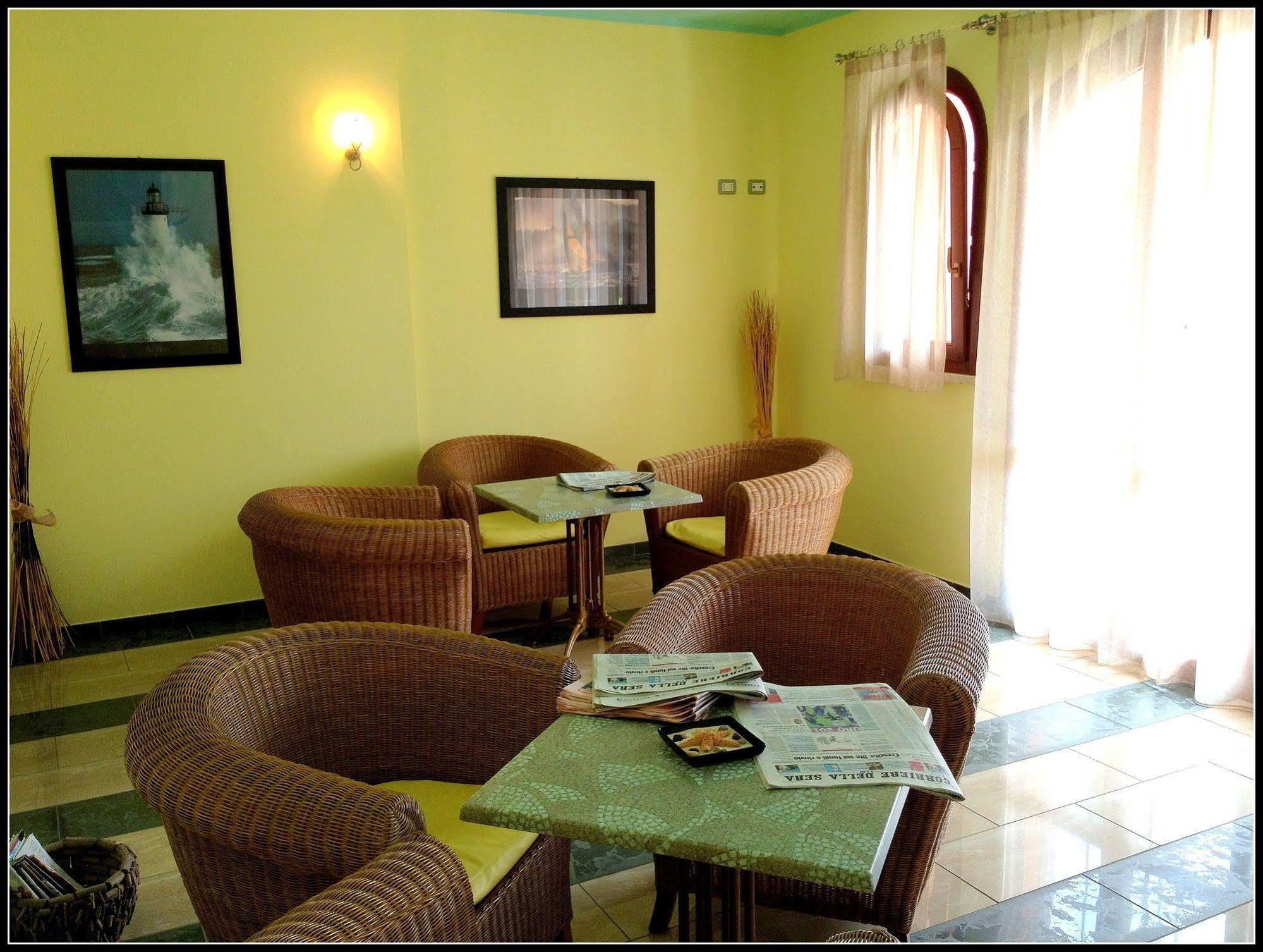 Hotel Mistral Marina di Campo Buitenkant foto