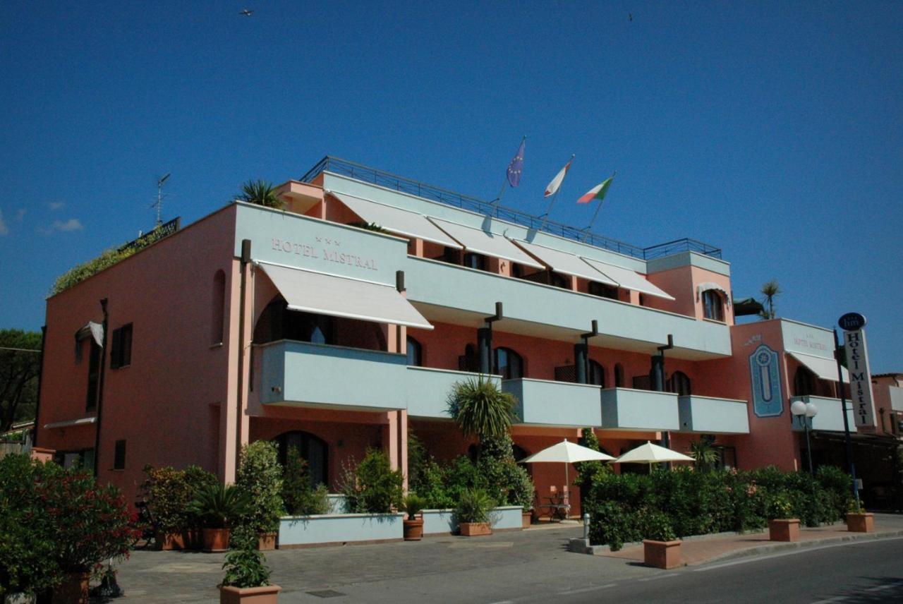Hotel Mistral Marina di Campo Buitenkant foto